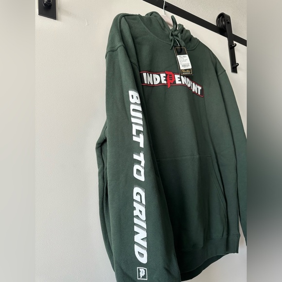 Primitive Size Large Sweatshirt - Picture 2 of 5